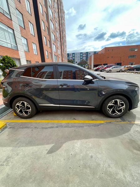KIA SPORTAGE NQ5 DESIRE TP 2.0cc 4X4 MOD 2024    CAMIONETA CON REPORTE DE MAYOR CUANTIA  ASEGURADA ACTUALMENTE - imagen secundaria 1