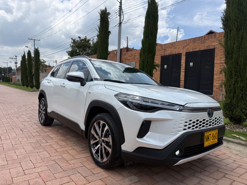 TOYOTA COROLLA CROSS SEG HEV - imagen secundaria 2