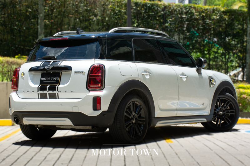 MINI Countryman Cooper SE ALL4 2021 - imagen secundaria 2