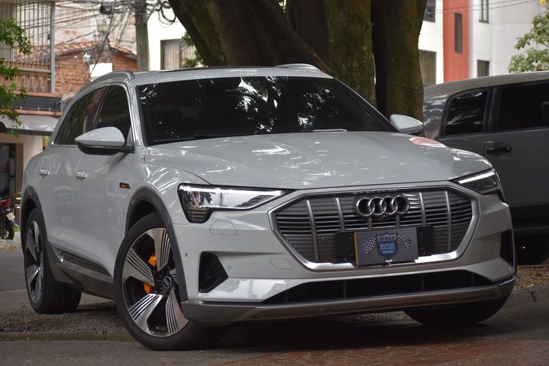 Audi Q8 E-tron blindaje 2 plus 2022 - imagen secundaria 2