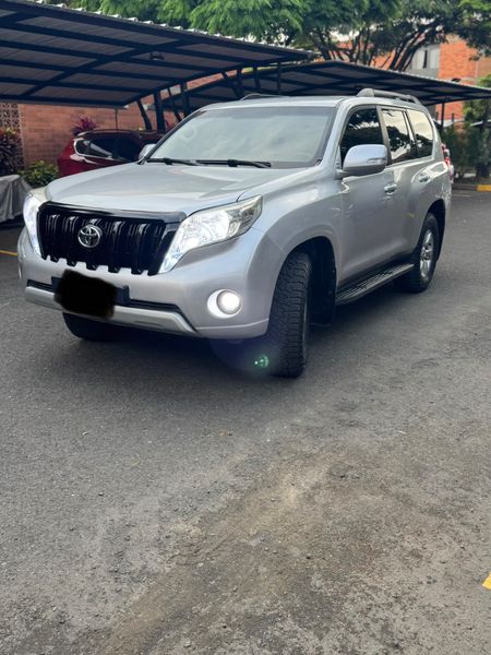 Toyota Prado TX Prado Modelo 2015 Turbo Diesel - blindaje 2plus - imagen secundaria 2
