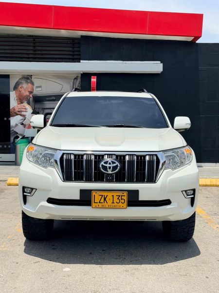 Toyota Prado txl 2023 2.8 diesel - imagen secundaria 2