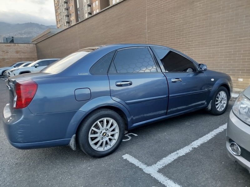 Chevrolet Optra 2007 - imagen secundaria 2