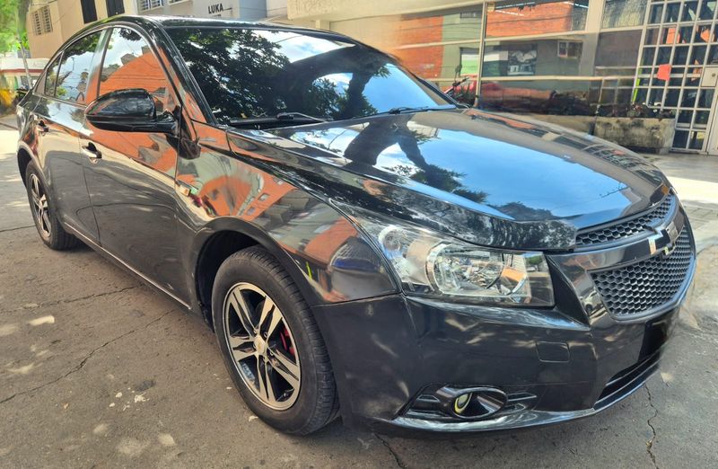 CHEVROLET CRUZE PLATINUM 2011 - imagen secundaria 1