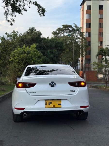 Mazda 3 2024 híbrido - imagen secundaria 2