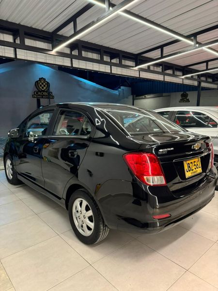 CHEVROLET BEAT 1.2  TM PREMIER NEGRO 2019 - imagen secundaria 2