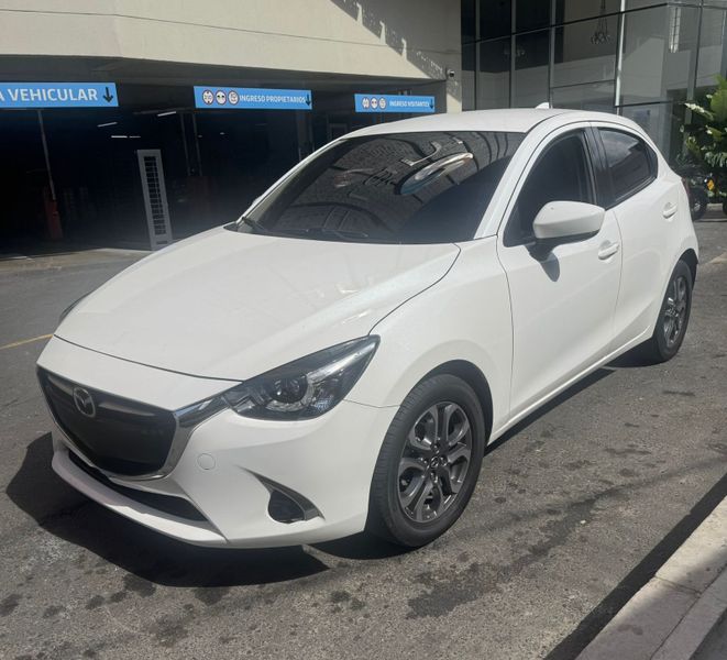 MAZDA 2 GRAND TOURING LX 2018 - imagen secundaria 1