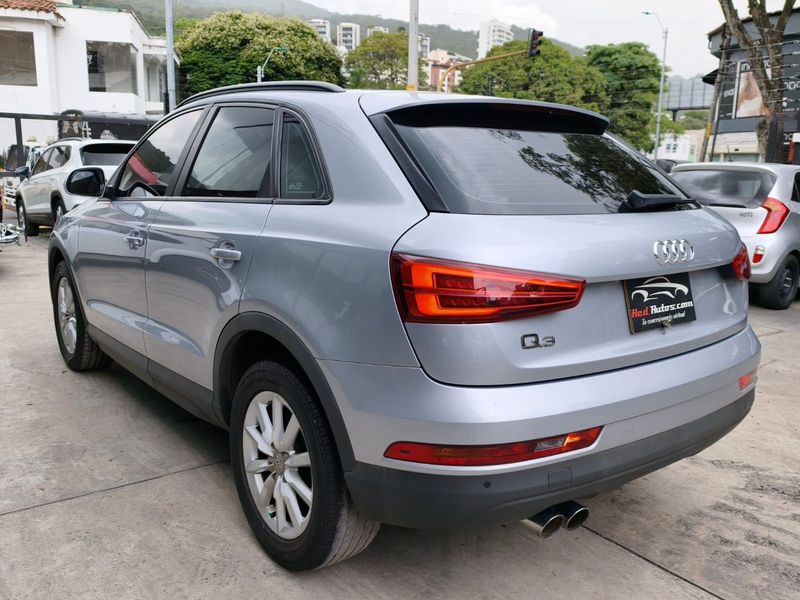 AUDI Q3 1.4 TFSI ATTRACTION AT 2018 - imagen secundaria 2