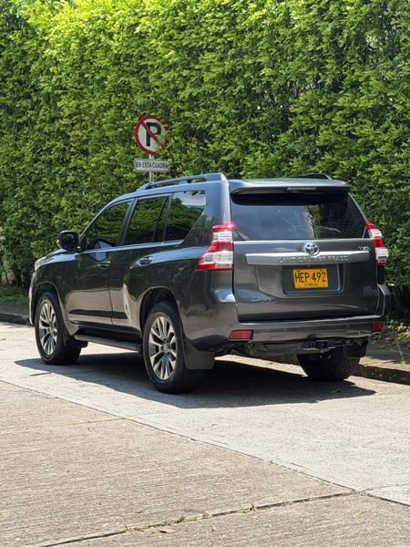 TOYOTA PRADO TXL  2013  3.0 DIÉSEL  BLINDAJE 2 PLUS - imagen secundaria 1