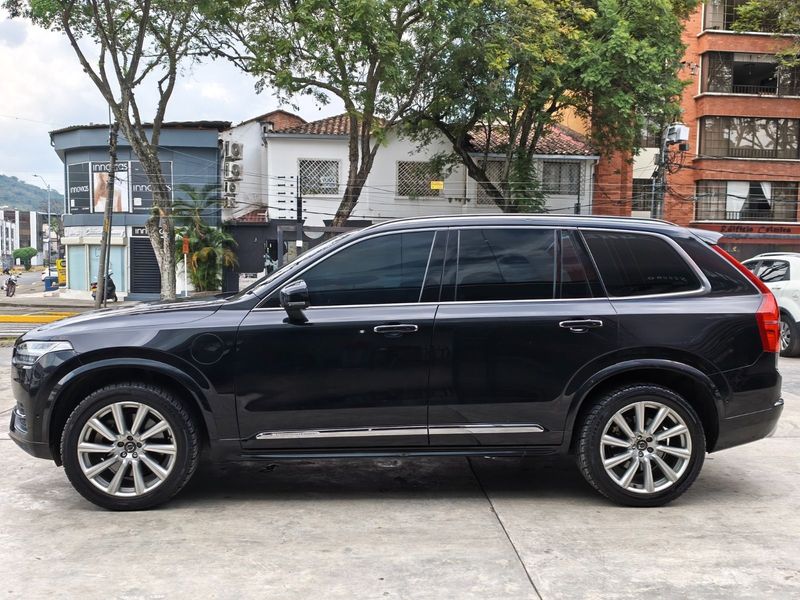 VOLVO XC90 2019 T8 AWD R-DESIGN HÍBRIDA - imagen secundaria 1