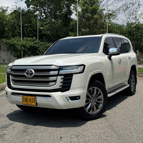 Toyota LC300 VX 2022 - imagen secundaria 2