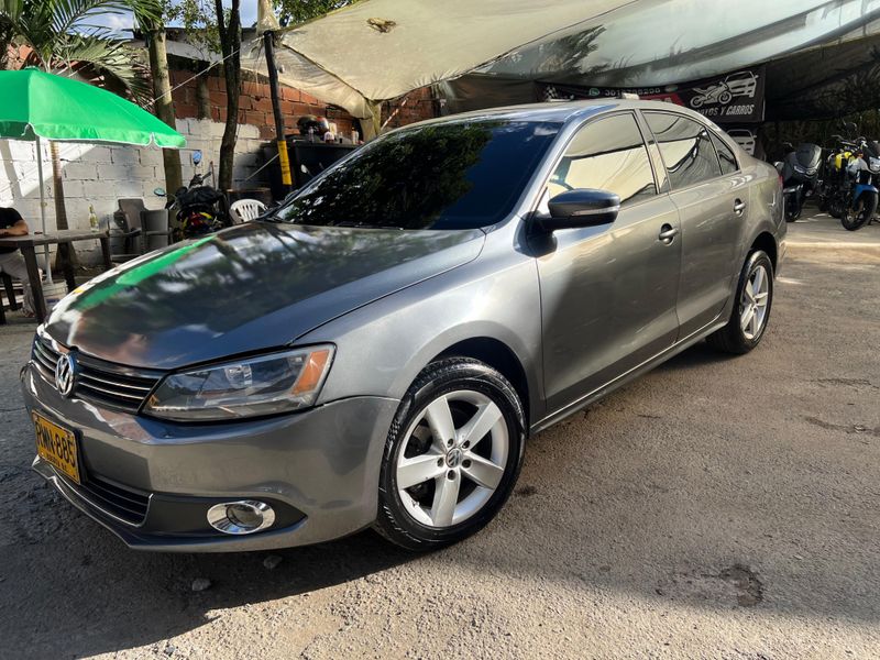 Volkswagen New Jetta - imagen secundaria 1