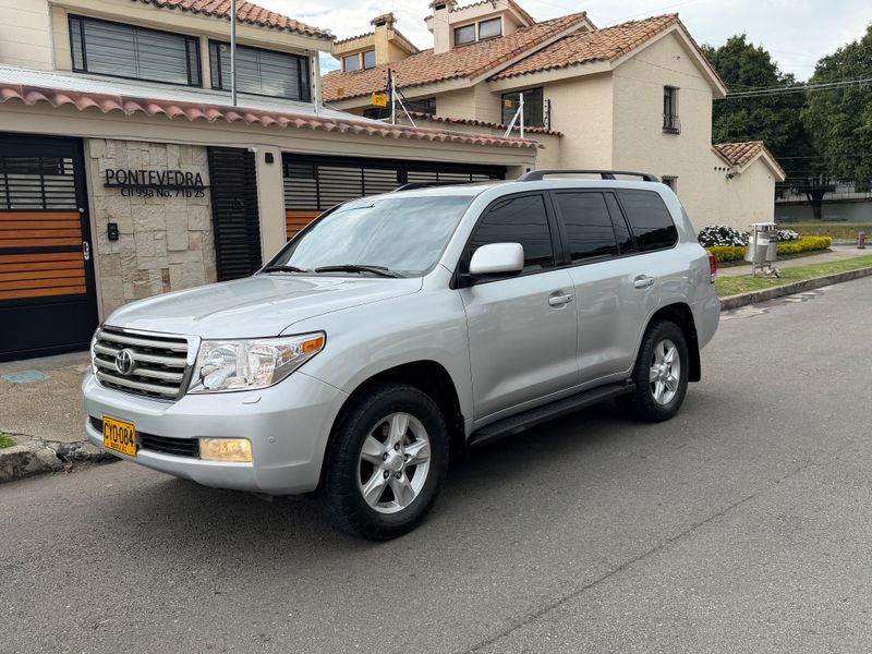 TOYOTA SAHARA LC200 2008 gasolina