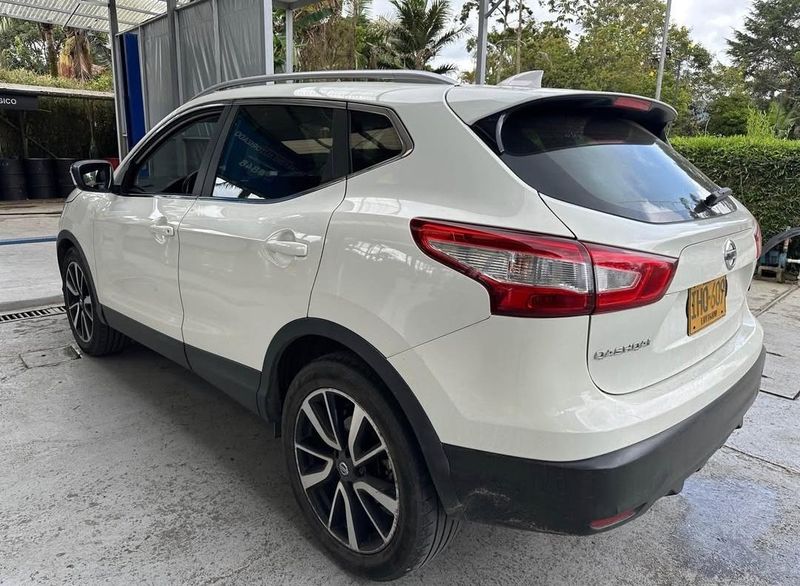 Nissan Qashqai Exclusive 2016 - imagen secundaria 1