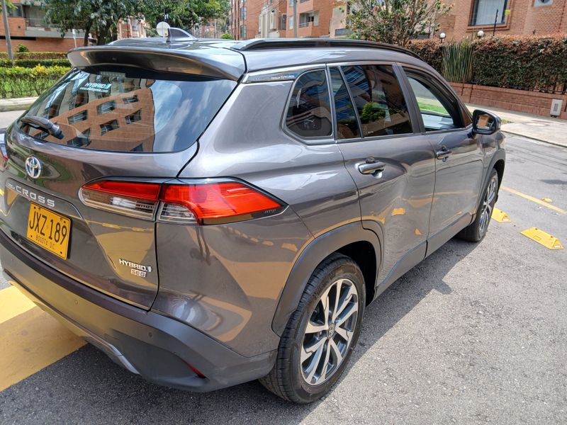 Toyota Corolla Cross SEG HEV - imagen secundaria 1