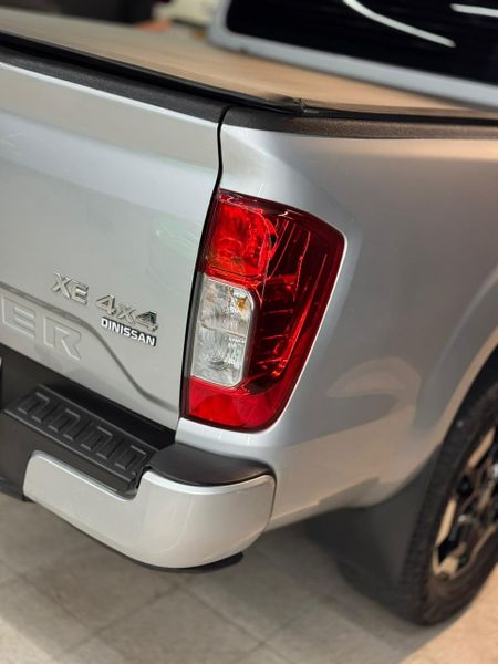 Nissan frontier XE 2022 - imagen secundaria 1