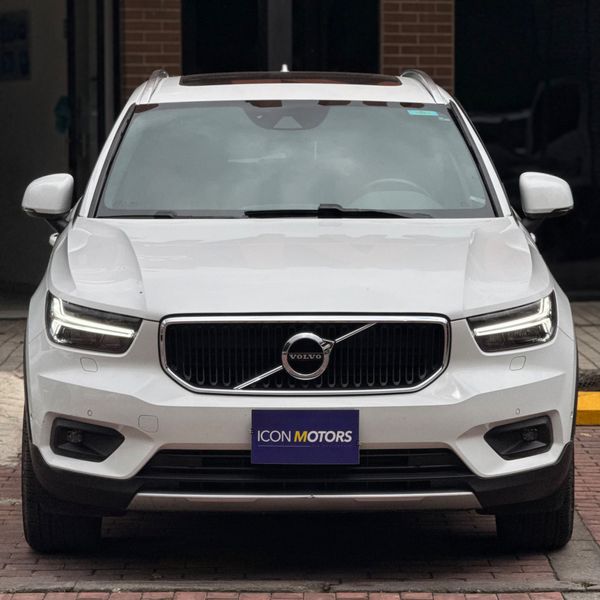 Volvo XC40 T4 2019 - imagen secundaria 1