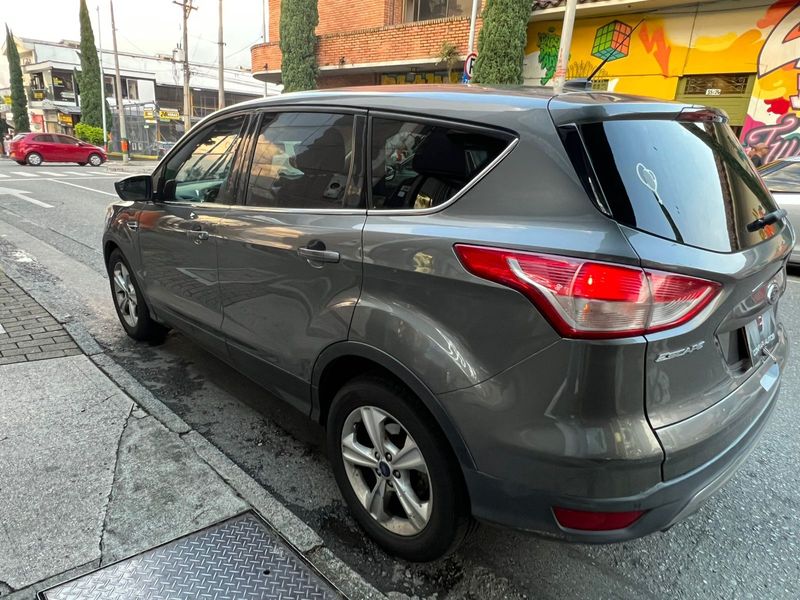 FORD ESCAPE SE 4X2 AUTOMÁTICO 2014 - imagen secundaria 2