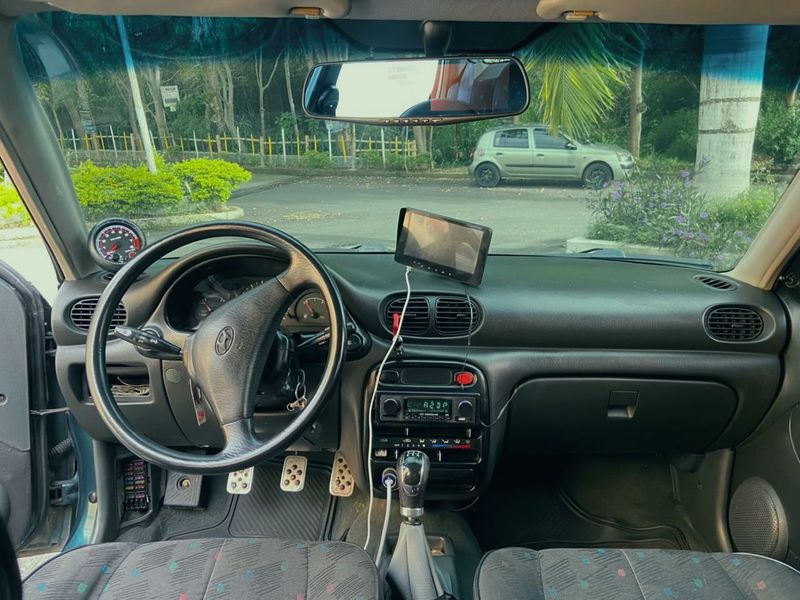 Hyundai Accent Ls - imagen secundaria 1