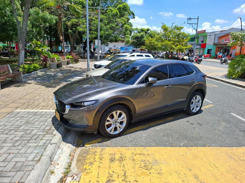 mazda 3 gran Touring - imagen secundaria 1