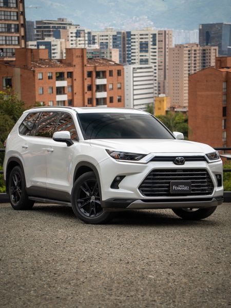 Toyota  Highlander híbrido 2024 - imagen secundaria 2
