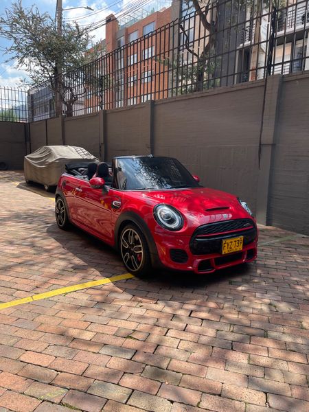 Vendo MiniCooper JCW 2019 Convertible - imagen secundaria 1