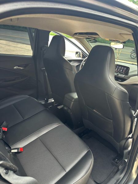 Chevrolet Onix Turbo Premier 1.0 Aut modelo 2021 - imagen secundaria 1