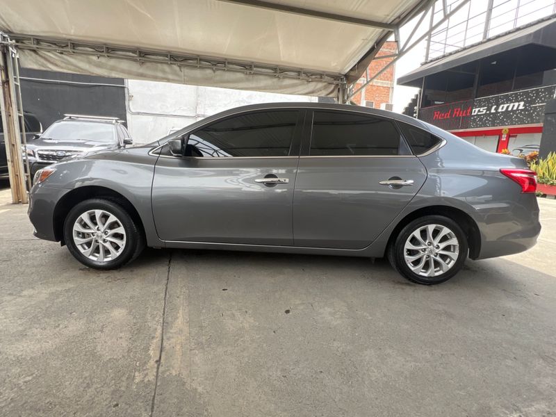 NISSAN SENTRA SENSE 1.8 AUTOMATICO 2019 -POCO KM - imagen secundaria 1