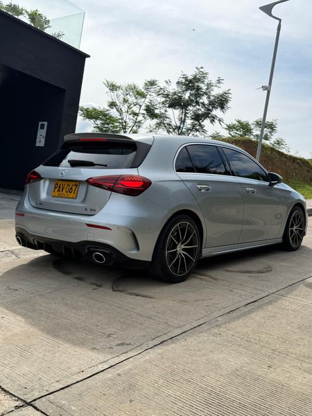Mercedes Benz A35 AMG 4matic Híbrido 2025 - imagen secundaria 1