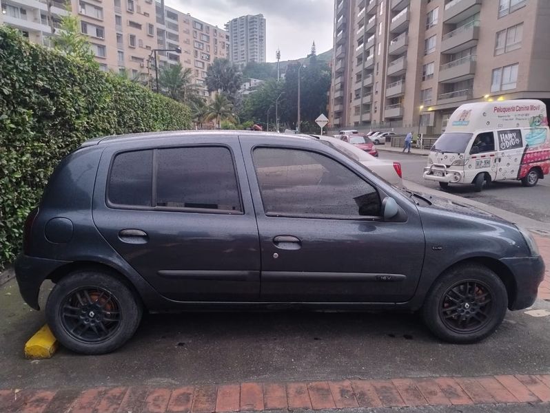 Renault Clio campus - imagen secundaria 1