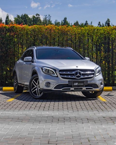 Mercedes-Benz GLA 200 2020 - imagen secundaria 2