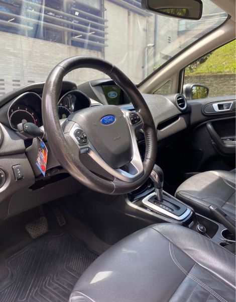 Ford Fiesta Titanium 2018 - imagen secundaria 2