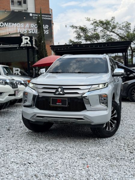 MITSUBISHI MONTERO SPORT Blindaje 2 - 2023 - imagen secundaria 1