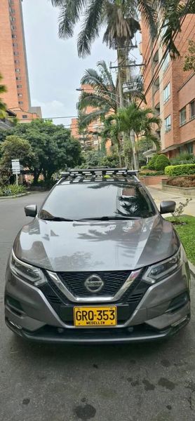 Nissan Qashqai 2020 4x4 Automático 2.0 79.500 km Full Equipo Cámara Sensores Bluetooth - imagen secundaria 1