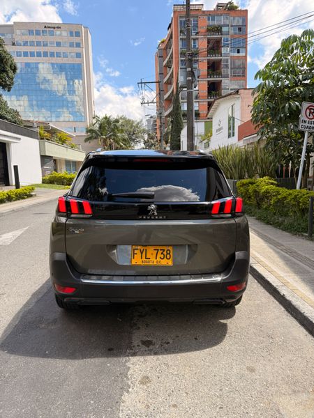 PEUGEOT 5008 DIÉSEL - imagen secundaria 2