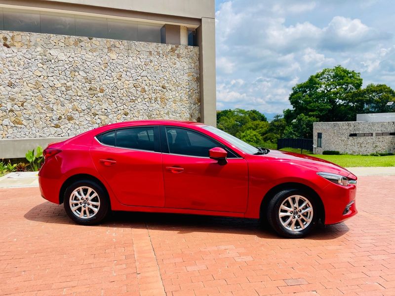 Mazda 3 Touring  MT 2017 - imagen secundaria 1