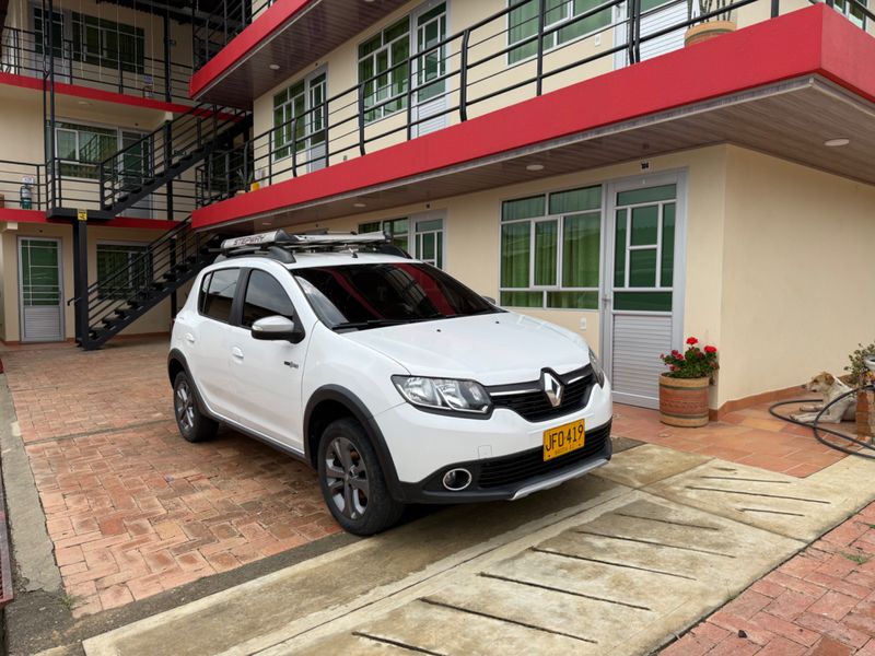 Renault Sandero Stepway Dynamique 1.6