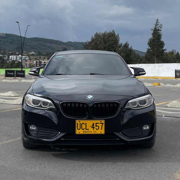 Bmw Serie 2 2.0 220i F22 Coupe - imagen secundaria 1