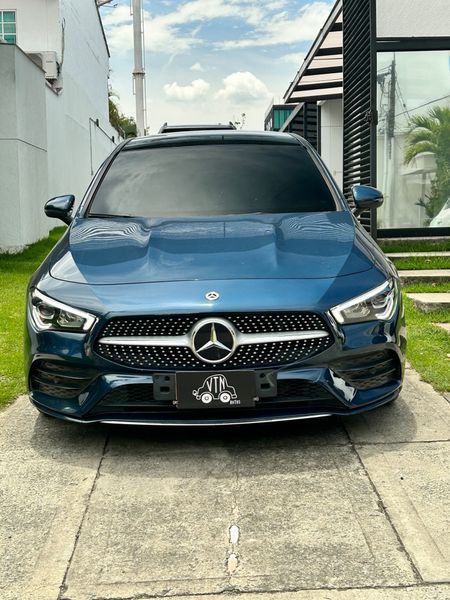 Mercedes Benz CLA 180 Amg Line - imagen secundaria 1