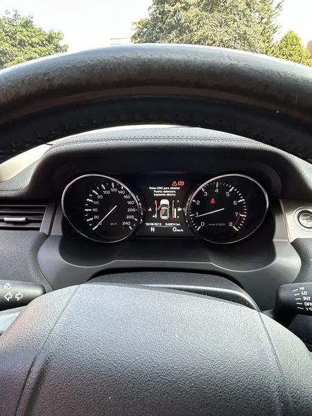 Range Rover Evoque 2015 2.0 Turbo 4x4 Automática  Excelente Estado - imagen secundaria 2
