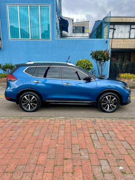 NISSAN X-TRAIL EXCLUSIVE CONNECT TP 2.5cc 4X4 MOD 2023 - imagen secundaria 1