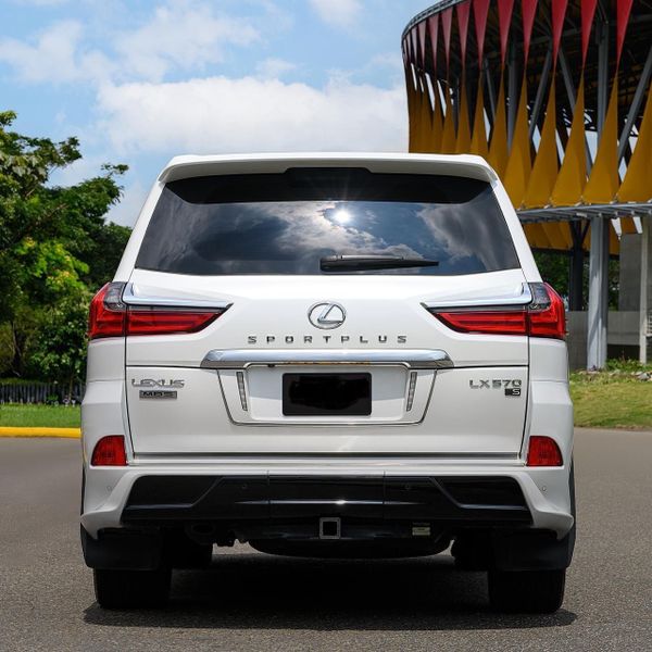 LEXUS LX 570S MBS SPORTPLUS - imagen secundaria 2