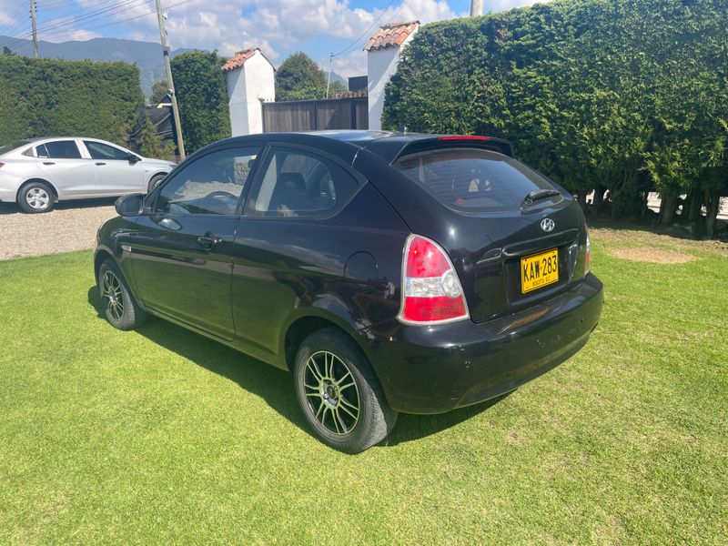 2010 HYUNDAI ACCENT WEB PERFECTO. ASEGURABLE - imagen secundaria 2