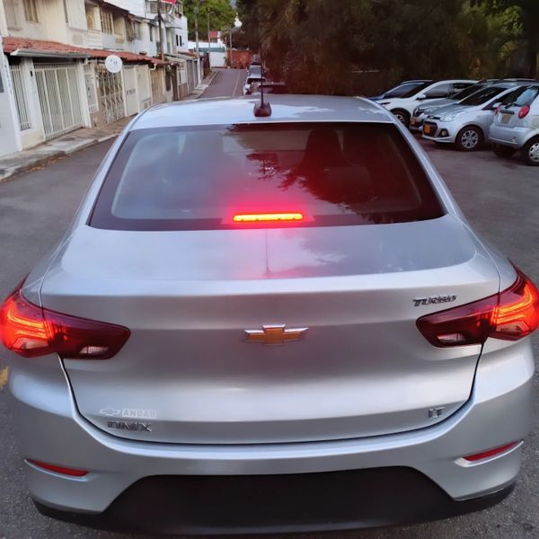 CHEVROLET ONIX LT TURBO 2023 - imagen secundaria 2