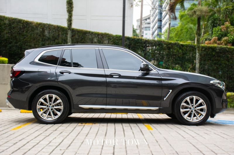 BMW X3 XDRIVE30I PREMIUM 2022 - imagen secundaria 1
