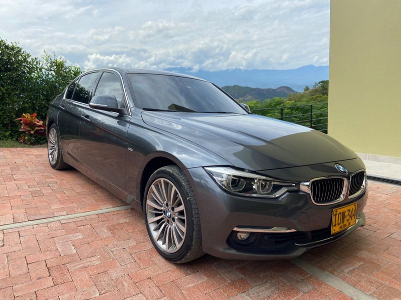 Vendo Serie 3 2.0 330i F30 Lci Luxury Line en perfectas condiciones ubicado en BOGOTA - imagen 1