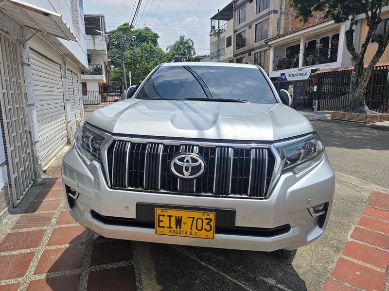 TOYOTA PRADO DIÉSEL - imagen secundaria 1