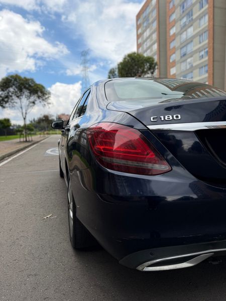 Mercedes Benz C 180 - imagen secundaria 2