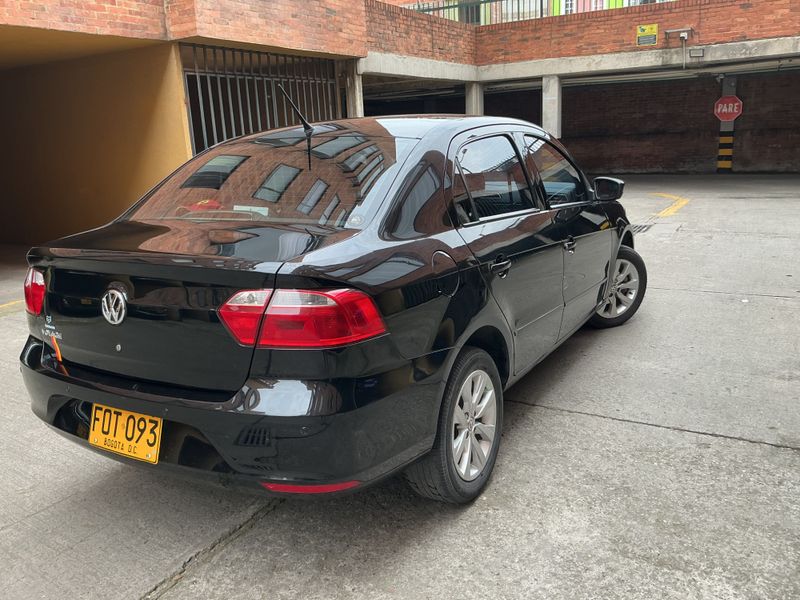 Volkswagen Voyage Comfortline - imagen secundaria 2