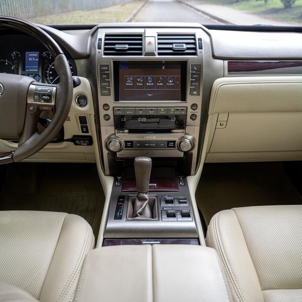 LEXUS GX 460 PREMIUM - imagen secundaria 2